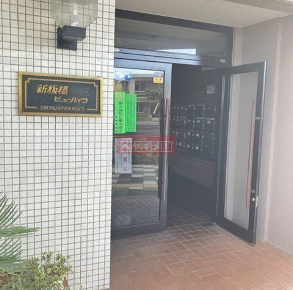 エントランス　エントランス