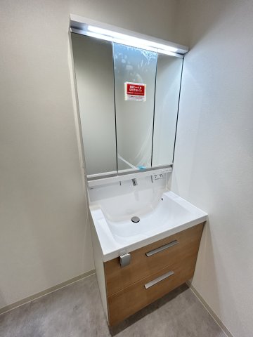 洗面設備　使いやすい洗面所です