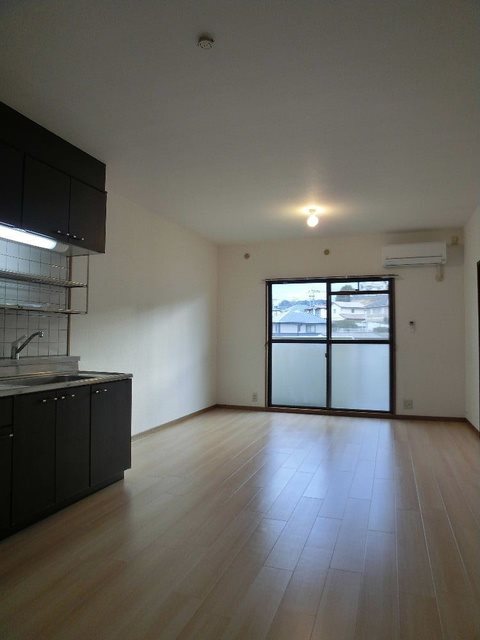 居室・リビング　別部屋参考写真の為、現況優先です。