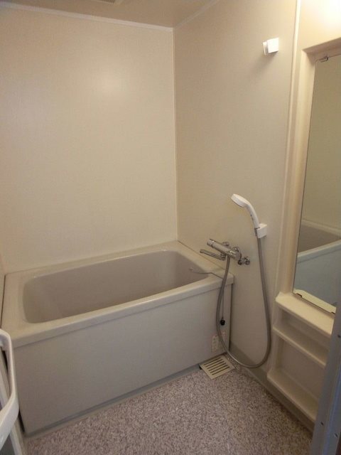 バス・シャワールーム　別部屋参考写真の為、現況優先です。