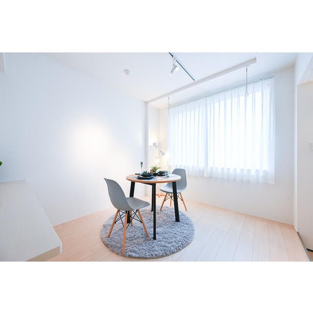 居室・リビング　写真は同タイプ住居です。