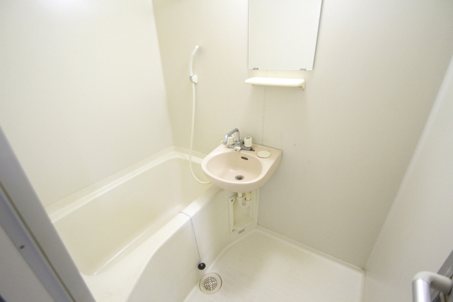 バス・シャワールーム　※別室のお写真を参考にしております