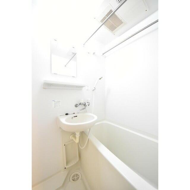 バス・シャワールーム　?