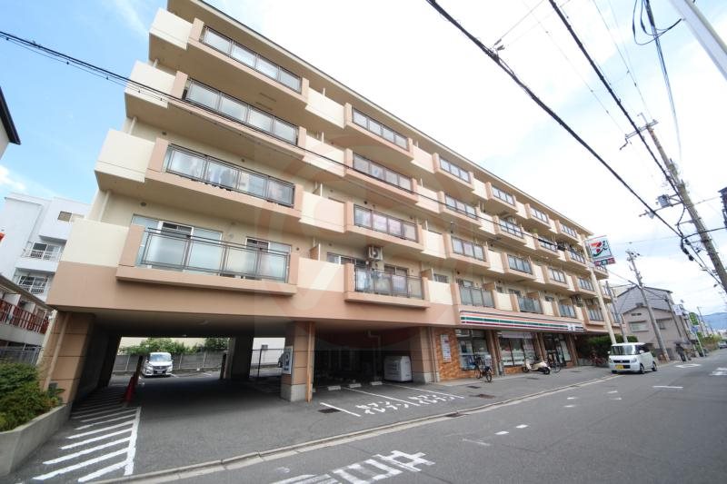 建物外観　外観は落ち着いています