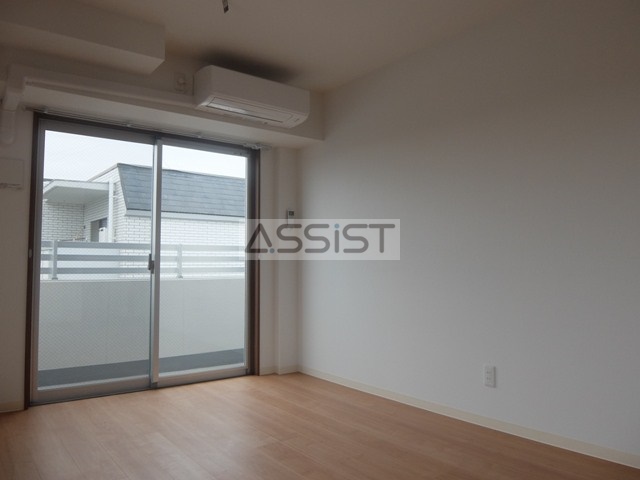 居室・リビング　同タイプ・別号室の参考写真