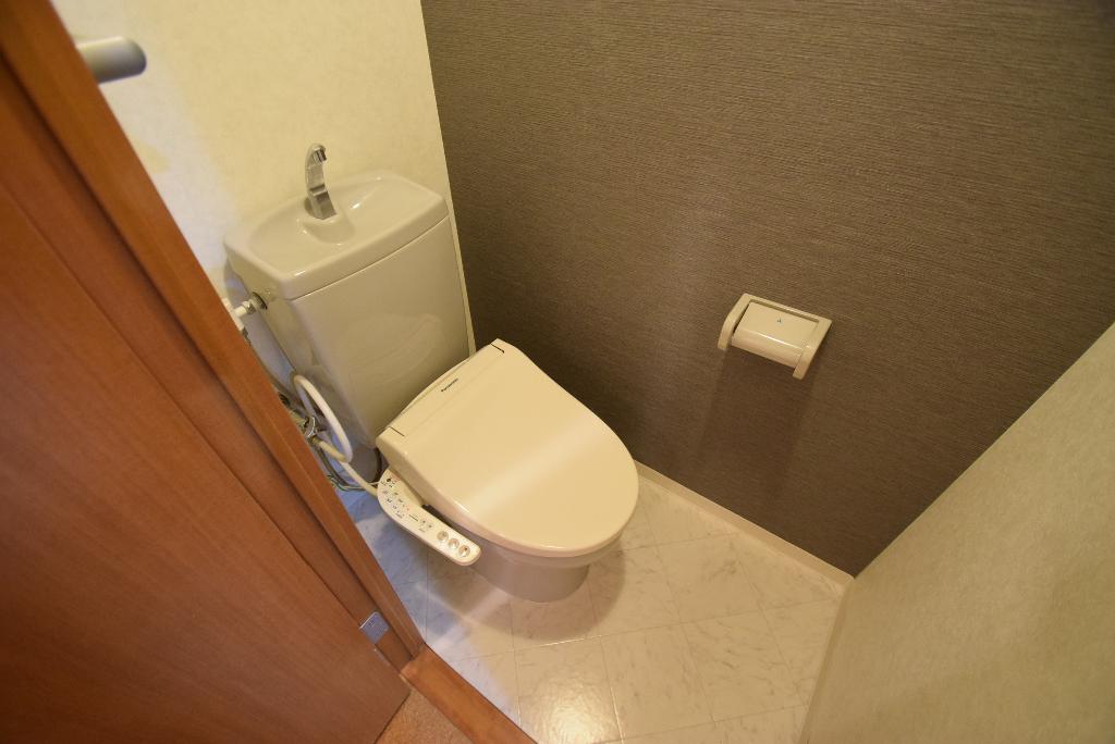 トイレ　シャワー付トイレ