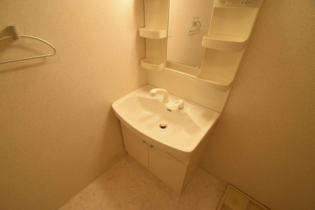 洗面設備　洗髪洗面化粧台