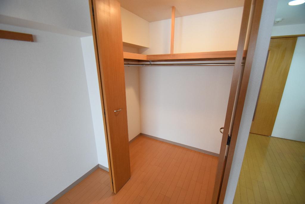 収納　クローゼット