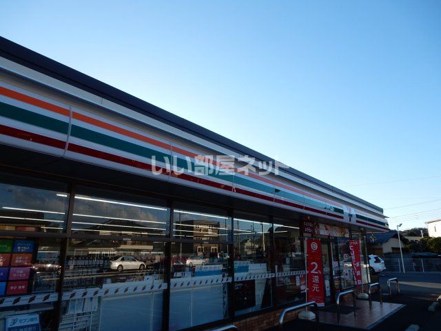 コンビニ　セブンイレブン清水町湯川店（コンビニ）まで818m
