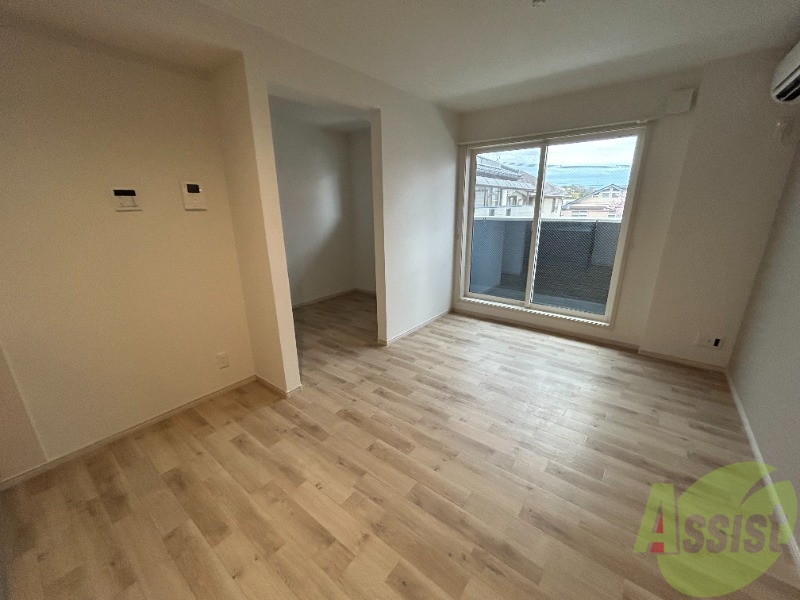 居室・リビング　８．１帖のＬＤＫです。落ち着いた色合いの空間で落ち着きます