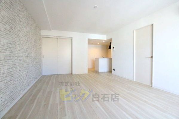 居室・リビング　広々リビングです♪