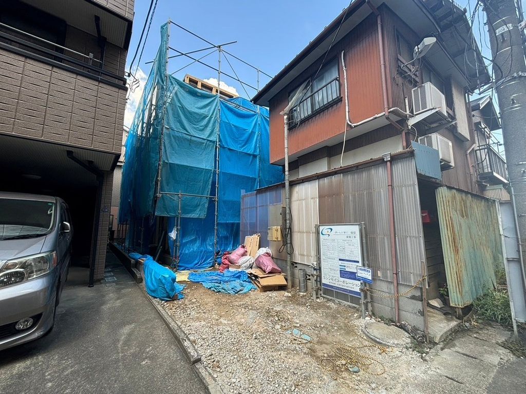 エントランス　駐車場