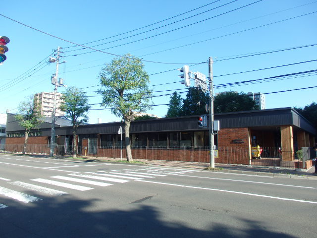 幼稚園・保育園　カトリック聖園こどもの家（幼稚園・保育園）まで423m