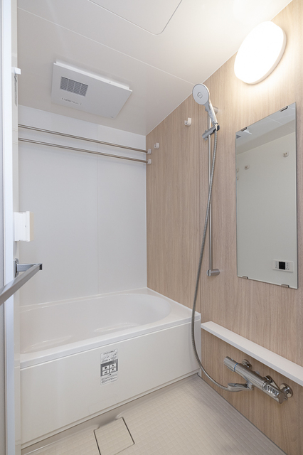 バス・シャワールーム　※写真は同タイプ住戸です。