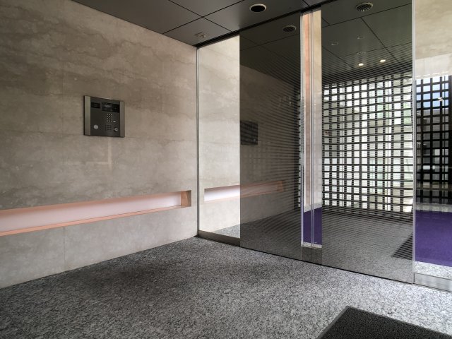 エントランス　オートロック