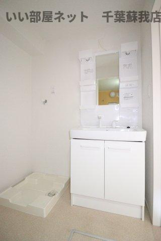 洗面設備　使いやすい洗面所です
