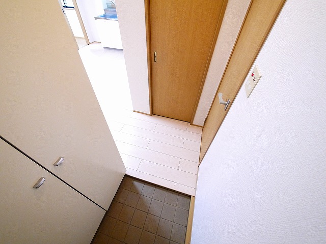 玄関　シンプルで使いやすい玄関です