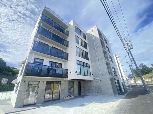 建物外観　Ｗｉ－Ｆｉ付きネット無料採用の１ＬＤＫマンションです♪