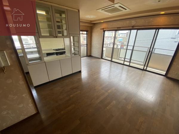 居室・リビング　ゆったりとした居間です