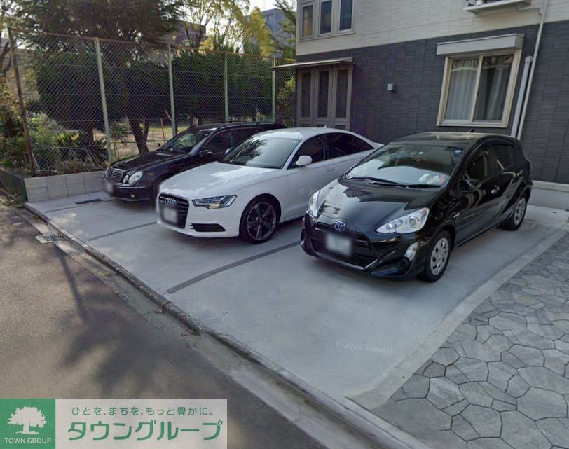 駐車場　駐車場
