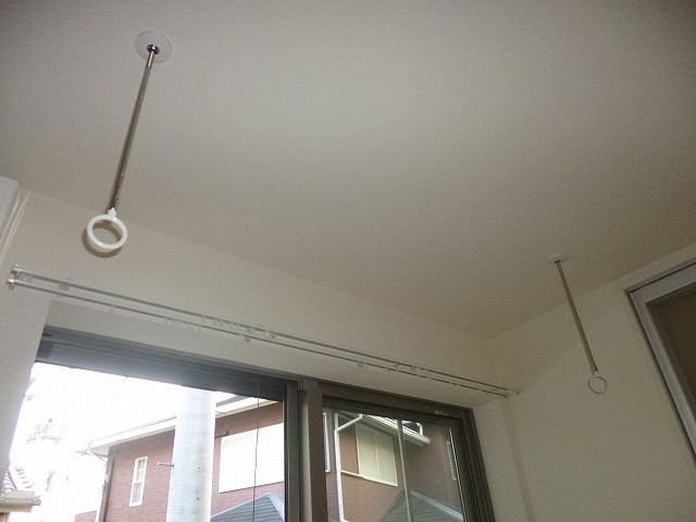 その他設備　室内物干完備。雨の日助かります！！
