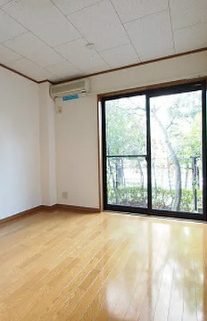 居室・リビング　別部屋の画像を使用しております。
