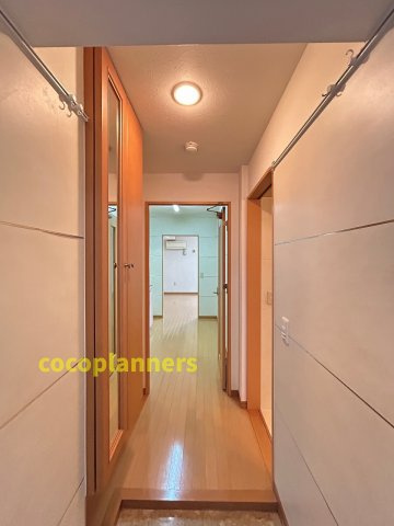 玄関　※別号室の写真です。現況優先となります。