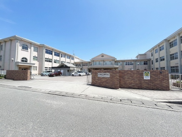 中学校　小松島市立小松島中学校（中学校）まで2322m