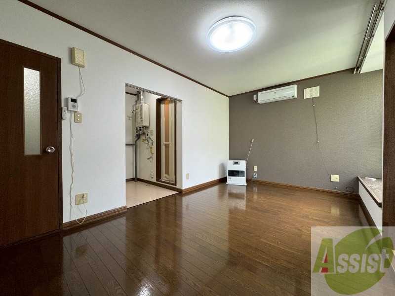 居室・リビング　広くてキレイなお部屋が広がっていて、充実した生活が送れそう。