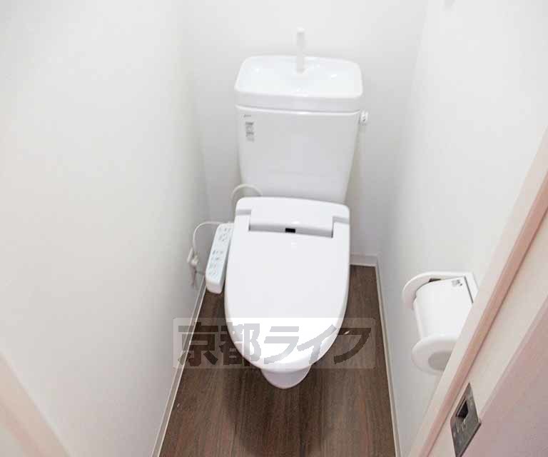 トイレ　シンプルで使いやすいトイレスペース