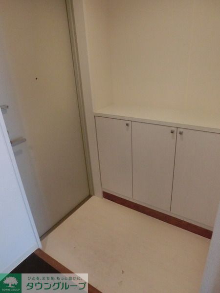 玄関　下駄箱付の玄関