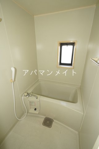バス・シャワールーム　ゆったり過ごせるお風呂です