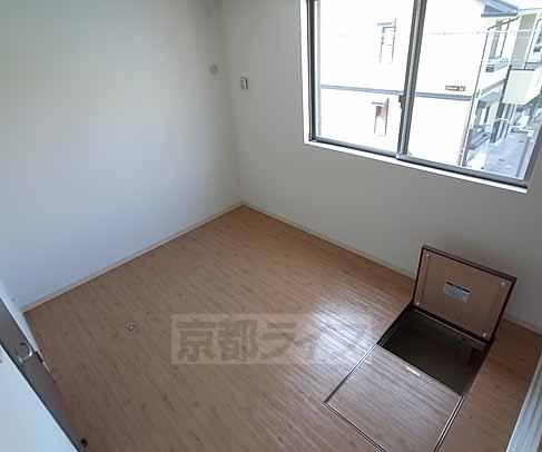 収納　大きな床下収納がございます