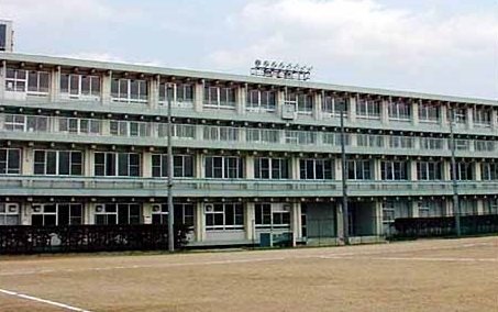 高校・高専　私立名古屋工業高校（高校・高専）まで922m