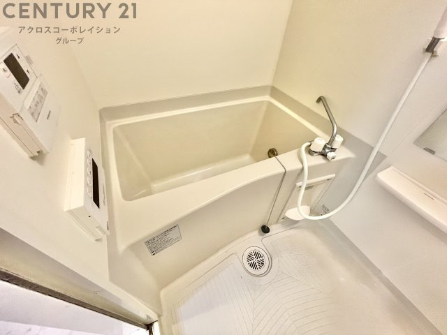 バス・シャワールーム　追い焚き、浴室乾燥機つきで便利です！
