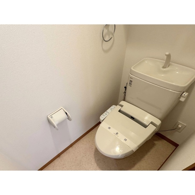 トイレ　同タイプのお部屋の写真です