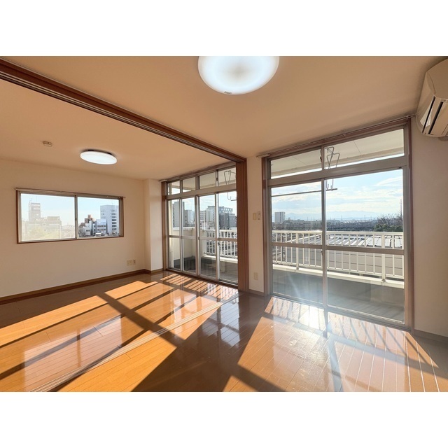 居室・リビング　同タイプのお部屋の写真です