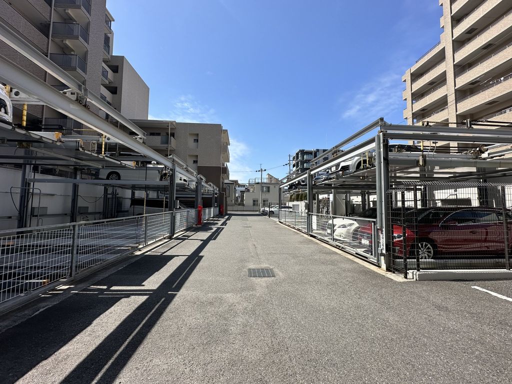 駐車場　駐車場