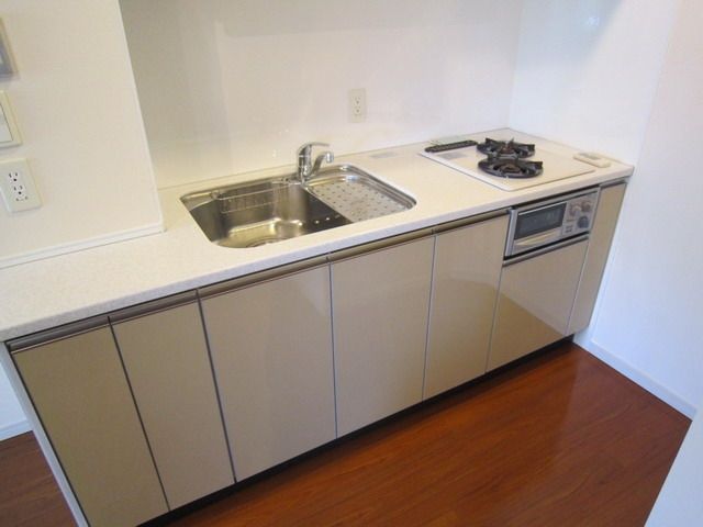 キッチン　2口グリル付きシステムキッチン