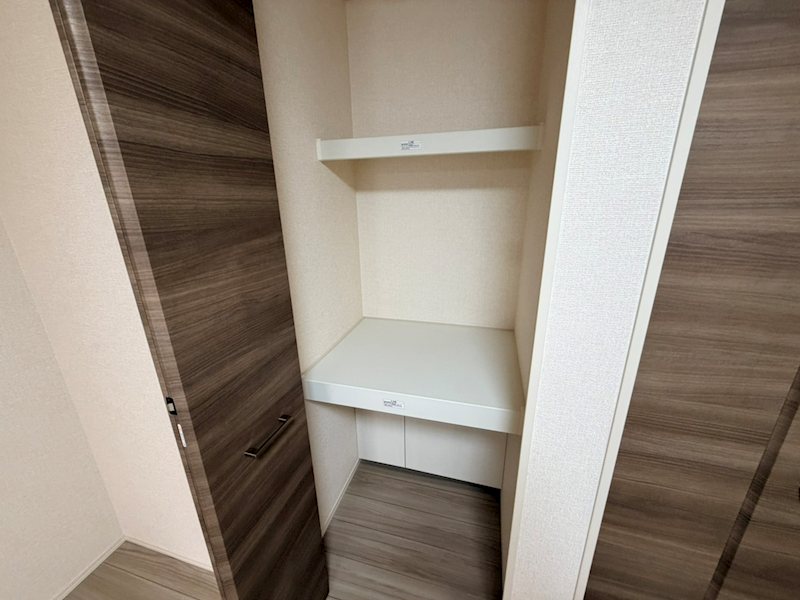 収納　洋室6帖