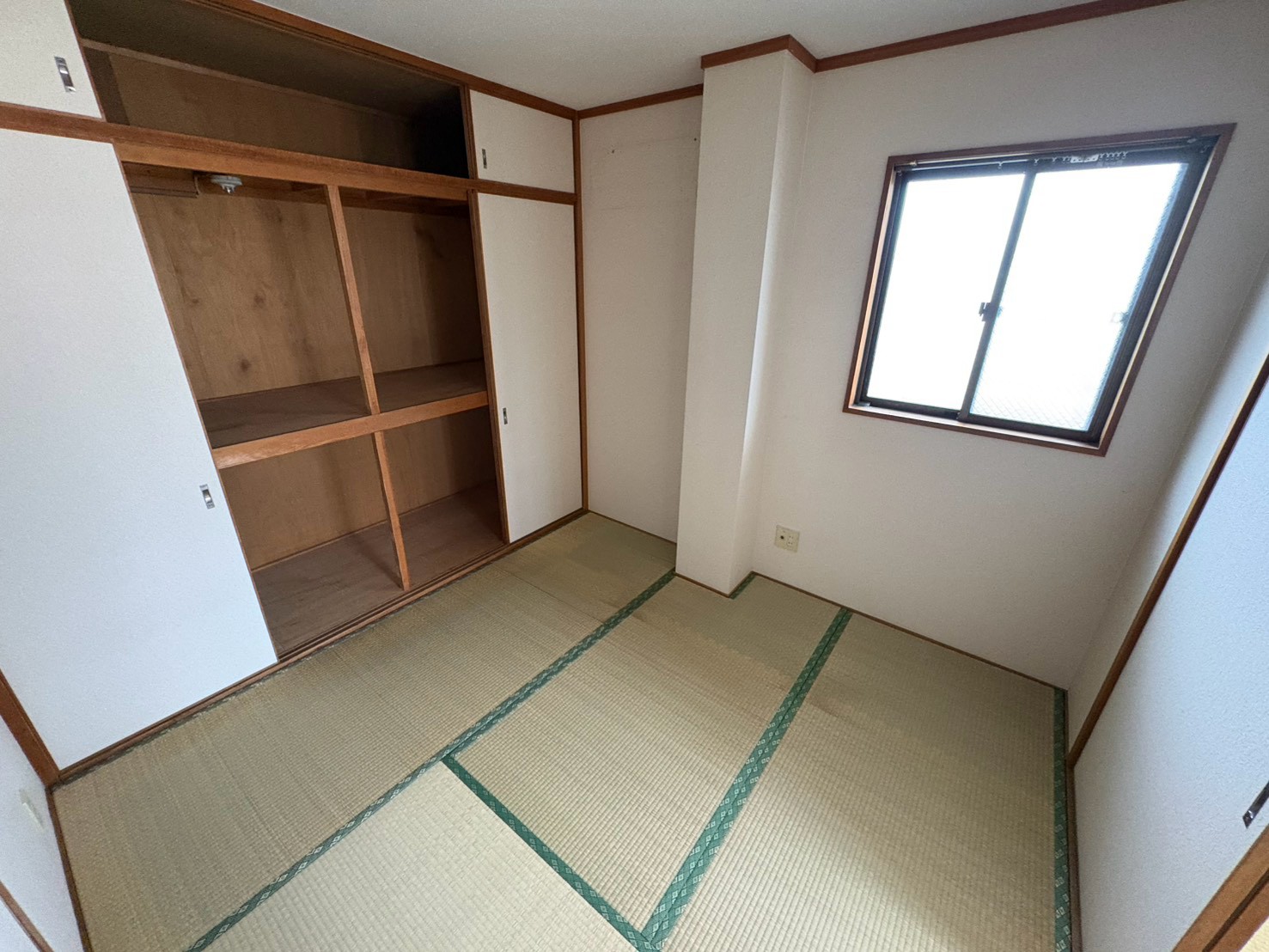 地下鉄谷町線 駒川中野駅 徒歩13分 4階建 築35年の内装写真