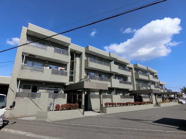 地下鉄東西線 新さっぽろ駅 徒歩13分 築32年