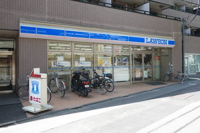 コンビニ　ローソン 江古田駅北口店（コンビニ）まで62m