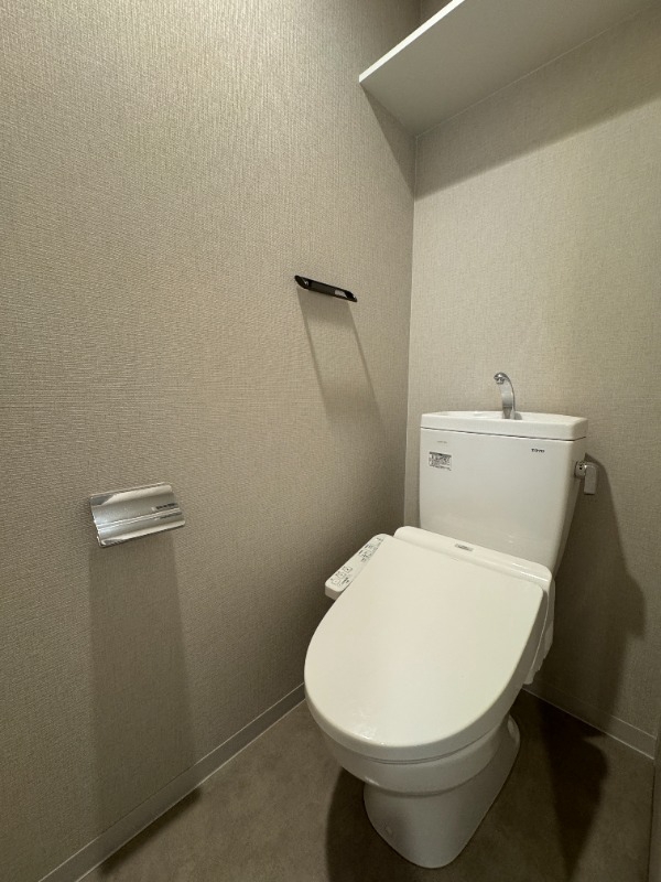地下鉄御堂筋線 北花田駅 徒歩10分 15階建 築5年のトイレ写真