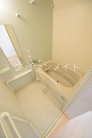 バス・シャワールーム　追い焚き付き！