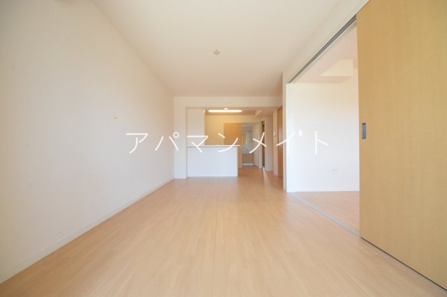 居室・リビング　カウンターキッチンのリビングです！