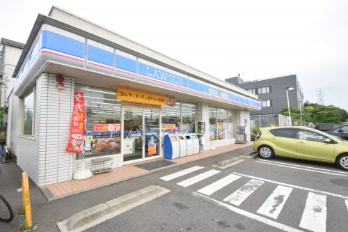 コンビニ　ローソン横浜金井町店（コンビニ）まで44m