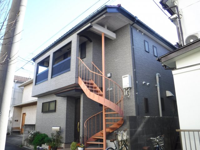 建物外観　2001年完成♪