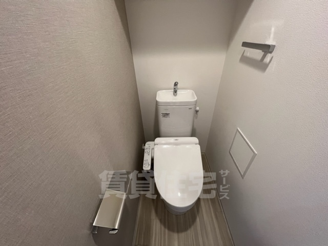 地下鉄名城線 上前津駅 徒歩7分 12階建 築5年のトイレ写真