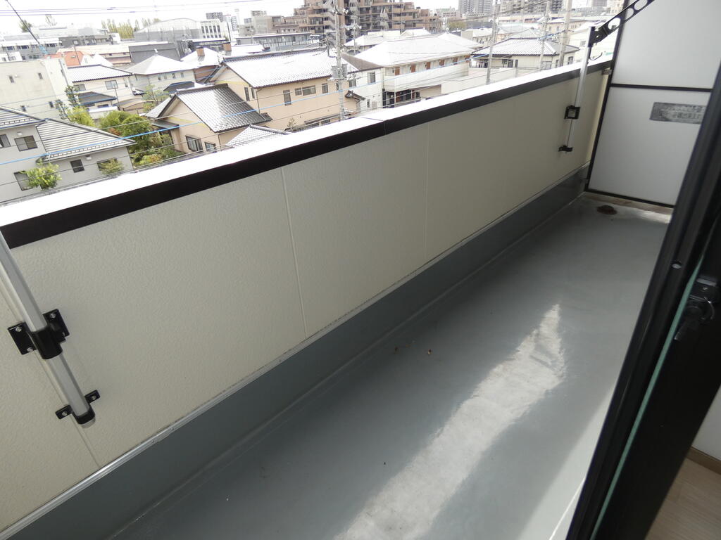 ＪＲ宇都宮線 宇都宮駅 バス乗車時間：10分 最寄りバス停で下車 徒歩3分 4階建 築30年の内装写真